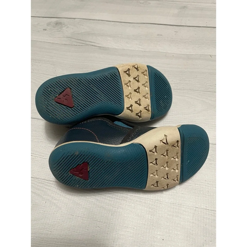 PLAE Migi navy blue‎ slip on shoe sneakers little kids size 9